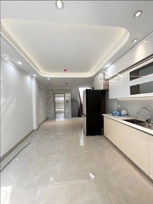 bán nhà 7 tầng tại trần quốc hoàn cầu giấy giá 21,5 tỷ