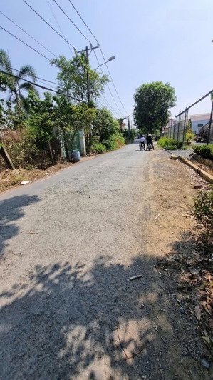 cho thuê kho 120m2 đường xe cont thuộc xã tân nhựt, tp.hcm