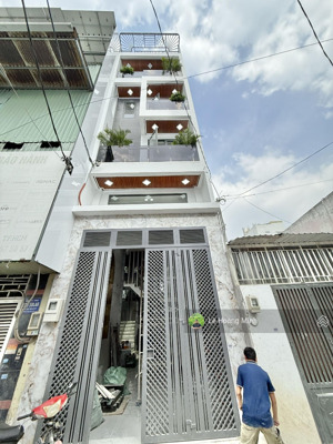 siêu phẩm 4m x 18m 4 tầng có thang máy 1/ hẻm nhựa 9m đường lâm thị hố