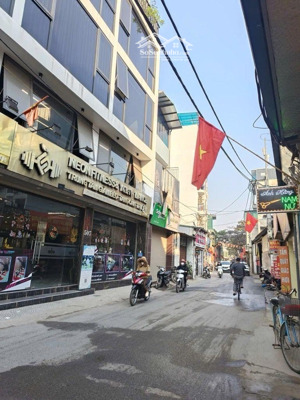 nhà mặt phố xuân đỉnh kinh doanh đỉnh diện tích: 85m2, giá: 285 triệu/m2 mặt phố lớn