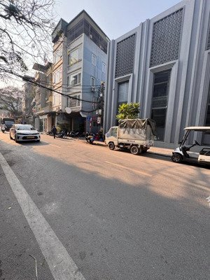 mặt phố lãng yên kinh doanh đỉnh nhà đẹp dân xây vỉa hè đá bóng 45mx4t sổ đỏ cc giá 10.5 tỷ có tl