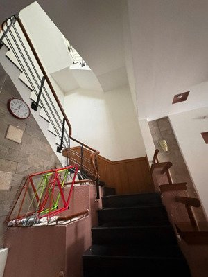 cho thuê nhà 3 tầng mt nguyễn trãi! ngay trung tâm thành phố. giá 25tr/ tháng. dt đất 156m2