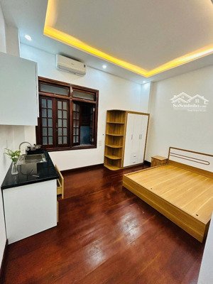 cho thuê nhà 3 tầng kiệt đường nhựa ô tô tránh nhau đường hải hồ, quận hải châu. 18tr/ tháng.
d