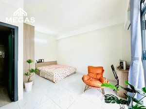 căn hộ full nội thất - ban công ngay phan văn hớn - tô ký - cvpm quang trung