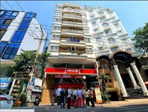 giảm 8tỷ! cc bán tòa nhà mặt tiền ung văn khiêm, bình thạnh - dt 7x33m - hầm 7 tầng - 200tr/th