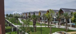 biệt thự đơn lập 240m, kế căn góc, gần hồ bơi, sau nhà là công viên, đã nhận nhà, giá bán 11.8 tỷ