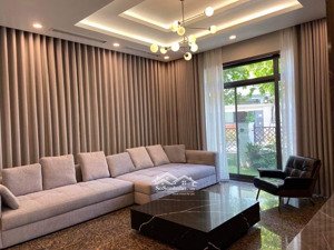 chính chủ cho thuê biệt thự starlake tây hồ tây, lô góc, 230m2, 5pn, 4wc giá 75tr/th. lh 