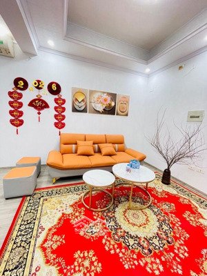 cần bán căn hộ đình thôn nam từ liêm gần ô tô pccc thoát hiểm thang máy 2,4 tỷ 55m 2 ngủ