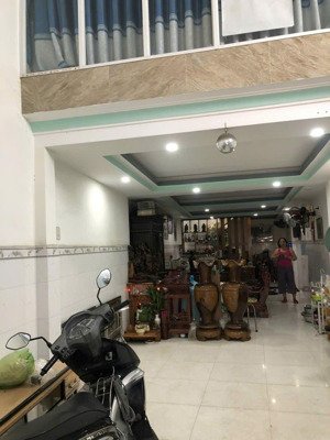 bán nhà trung tâm hương điền 5 phòng ngủ giá tốt