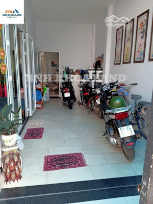 bán luôn cuối năm : nhà 3 tầng sát đỗ xuân hợp _ giá tốt , hẻm oto rộng rãi _ công năng đầy đủ