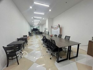 chính chủ cho thuê vp 120m2 full nội thất trung tâm thương mại royal city r4 - b1, giá cực tốt