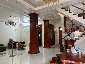 biệt thự sang trọng mặt tiền đường khu kiến thiết 3 tầng 14x35 trước tết 45 tỷ