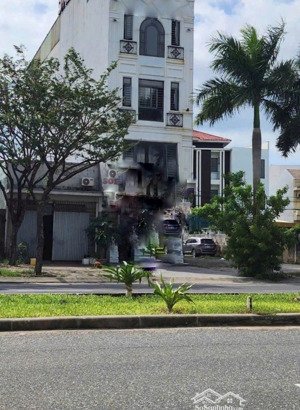 bán nhà đẹp nội thất gỗ cao cấp 4 tầng, mặt tiền đường ngô quyền sơn trà đà nẵng