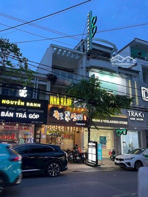 bán nhà mặt tiền đường nguyễn thị minh khai