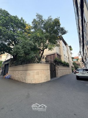 biệt thự hiện đại mới 100% toạ lạc ngay lê văn sỹ quận 3 ngang 12m lh: thạch