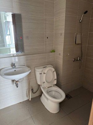 cho thuê gấp cc 2pn, 1vs, 60m2 tại la astoria, q2, hcm, giá 12 triệu