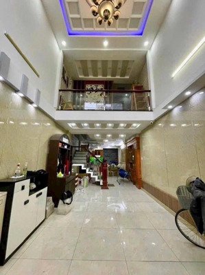 nhà rộng 4*22m 1lửng 2lầu st 5pn 5wc hxh phạm văn chiêu