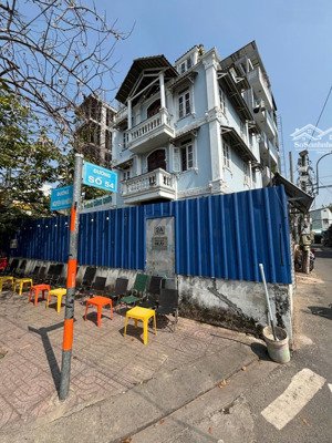 gấp!!! góc 2 mặt tiền đường nguyễn văn hưởng-đường số 54 quận 2