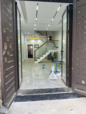 nhà 45m2 x 3,5 tầng bám trục cienco5, ngõ ô tô