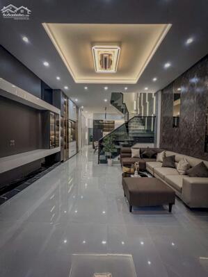  NHÀ VỊ TRÍ ĐẸP, TIỆN ÍCH ĐẦY ĐỦ, MẶT TIỀN ĐƯỜNG LỚN