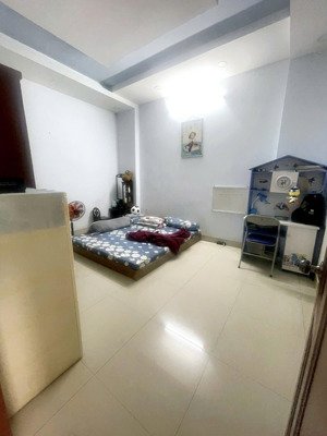 bán nhà 4 tầng mặt tiền kinh doanh nguyễn khánh toàn, hòa cường gần các trường đại học