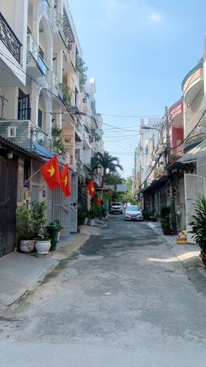 nhà mới ở ngay full nội thất - gần emart - 4 tầng - hẻm xe hơi 8m - sát mặt tiền - 5x12 - từ 8 tỷ