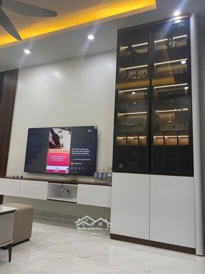 thạch bàn - long biên, sđcc, xây xây, 15m ra công viên, ô tô tránh, 50m2, mt 4.2m, vị trí đắc địa