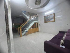 bán nhà 3 tầng đường đặng thai mai gần nguyễn văn linh sầm uất, lh tuyết