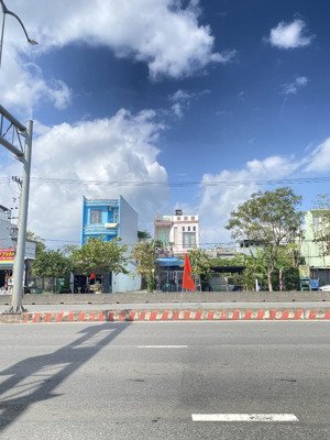 ngộp bank bán gấp mt ngô quyền, sơn trà 120m (5x24m) đường 49m giá 8.8 tỷ bán nhanh