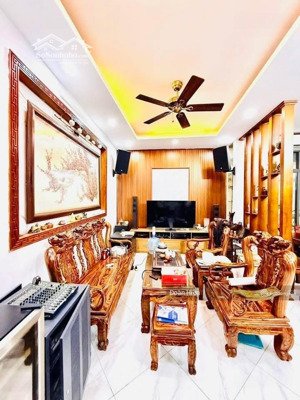 giảm chào 600tr! nhà đội cấn, ngõ thông, 80m ra ô tô, dân xây kcbt, tặng kèm nt, 45m*5t