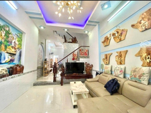 hiếm! nhà 4pn, 3 tầng - hbc - ô tô đậu trước nhà, dt: 59m2