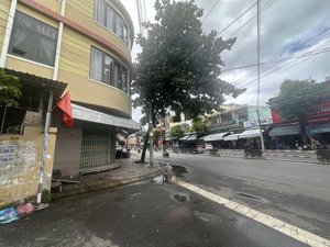 mặt tiền phùng khắc khoan 222m2 - ngang 14m - tttp nha trang