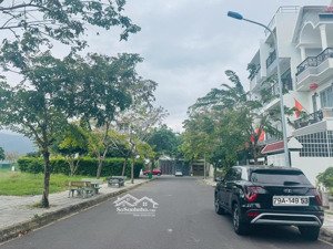 lô góc sổ hồng đối diện công viên an bình tân