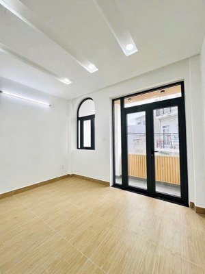 8.5 triệu/tháng - nhà mới 1 trệt 2 lầu 3 phòng ngủ 3wc nguyễn xiển cách vinhome 2km