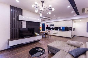 bán căn hộ sunrise city north 3pn 2wc 124m2 giá 10,8 tỷ full nội thất, có sẵn hợp đồng thuê