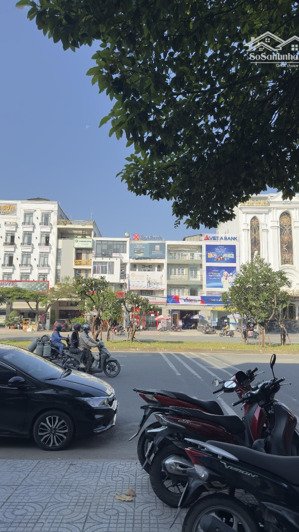 bán nhà đường vành đai trong khu tên lửa, bình tân, 6x20m, 3.5 tấm, vị trí đắc địa, ngay vòng xoay