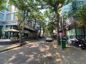 cho thuê cặp nhà góc đường bùi bằng đoàn, số r4-47 & r1-48 hưng phước 4, pmh q7, giá 338tr/th