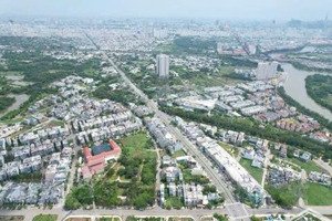 bán trước tết nền t30 100m2 view công viên,sổ đỏ ,xây dựng tự do ,giá 8,3 tỷ lh vương 