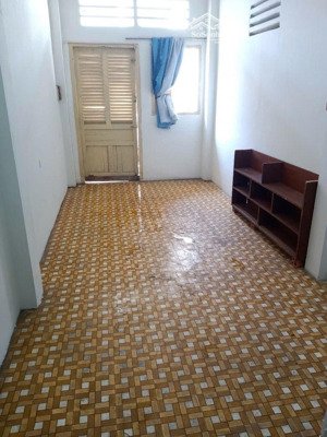 phường 9 - quận 10 - 3 tầng - hẻm ba gác - sát mặt tiền - chỉ 4 tỷ.