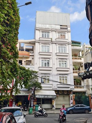 giảm sốc từ 58 tỷ còn 48 tỷ bán nhà mặt tiền gần phan xích long, vị trí kinh doanh đắc địa.