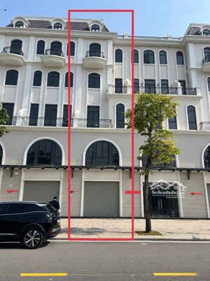 bán shop 2 mặt tiền nhà 6 tầng vị trí sát chung cư giá 15.x tỉ