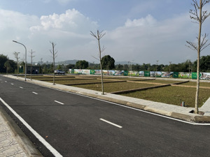 đất đẹp tại phú cát -hoà lạc gần khu cnc làng đại học quốc gia, tiện ích đồng bộ, giá đầu tư tốt.