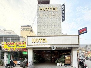 bán nhà mặt tiền thống nhất - 200m2 - doanh thu 2,2 tỷ/năm - 5 tầng - thang máy - giá chỉ 38 tỷ