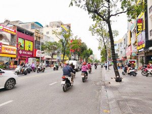 mặt tiền phố thương mại hậu giang- minh phụng quận 6- 4x19m, nở hậu 4.5m, lề đường 10m