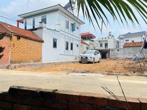 chính chủ e cần bán gấp mảnh đất tại hạ bằng- hoà lạc. diện tích 140,6m2 giá 35tr/m2