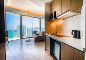 cần bán gấp căn panoroma view rẻ quạt trực diện biển lh: 