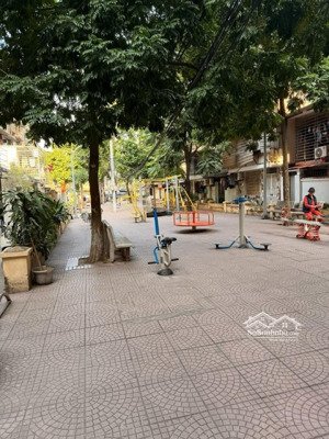 tập thể thái thịnh, thái hà, t3, 60m2 (sổ 35 m2), 2 ngủ, nhỉnh 4 tỷ - vị trí trung tậm, ô tô kề