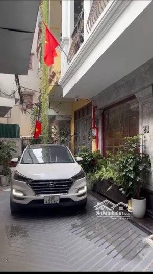 em bán nhà kim đồng 55 m2 vừa ở vừa cho thuê có lương hàng tháng 55 m2 -7 tầng thang máy - 20 t