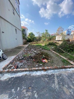 bán đất đa tốn gia lâm | lô góc | ô tô vào | 48m mt 4m | trung tâm đầu tư thắng lớn