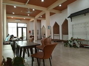 nhà 3 tầng mt trần cao vân , dt đất :280m2, ngang :12m , vị trí đẹp đắc địa